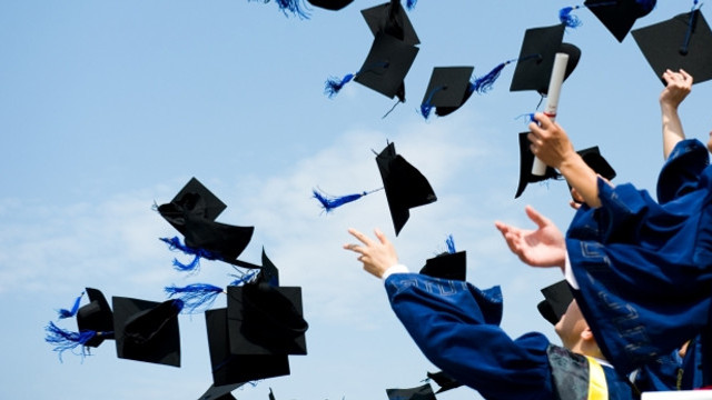 <p>GHIDUL ABSOLVENTULUI DE GIMNAZIU</p>